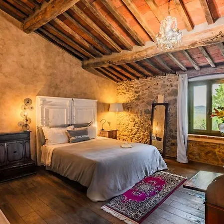 Podere Camaiano Bed and breakfast 3*