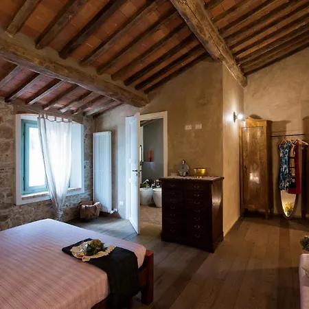 Bed and breakfast Podere Camaiano 3*
