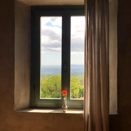 Podere Camaiano ベッド・アンド・ブレックファスト ロッカストラーダ