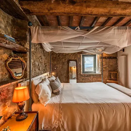 Bed & Breakfast Podere Camaiano 3*