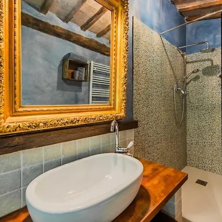 Podere Camaiano Bed & Breakfast 3*