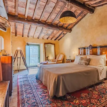 Podere Camaiano B&B 로까스트라다