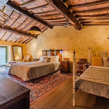 Podere Camaiano Bed & Breakfast