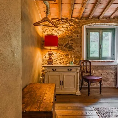 Bed & Breakfast Podere Camaiano 3*