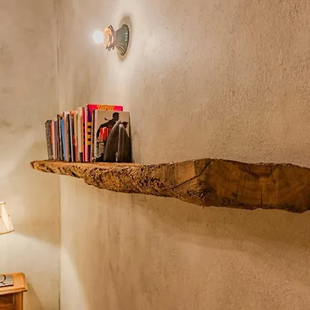 Podere Camaiano Bed & Breakfast 3*
