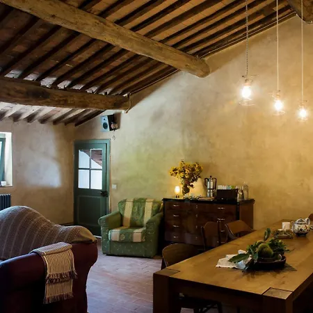 فندق مبيت وإفطار Podere Camaiano 3*