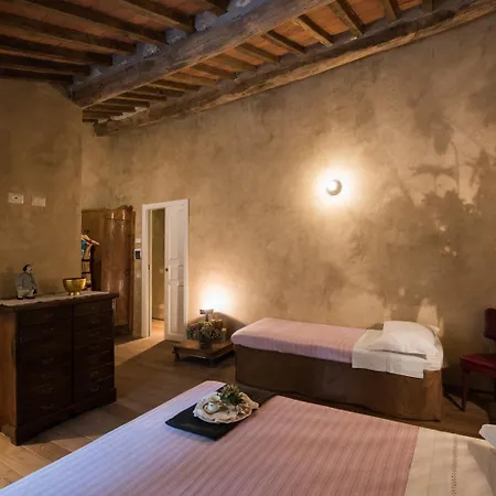 فندق مبيت وإفطار Podere Camaiano 3*